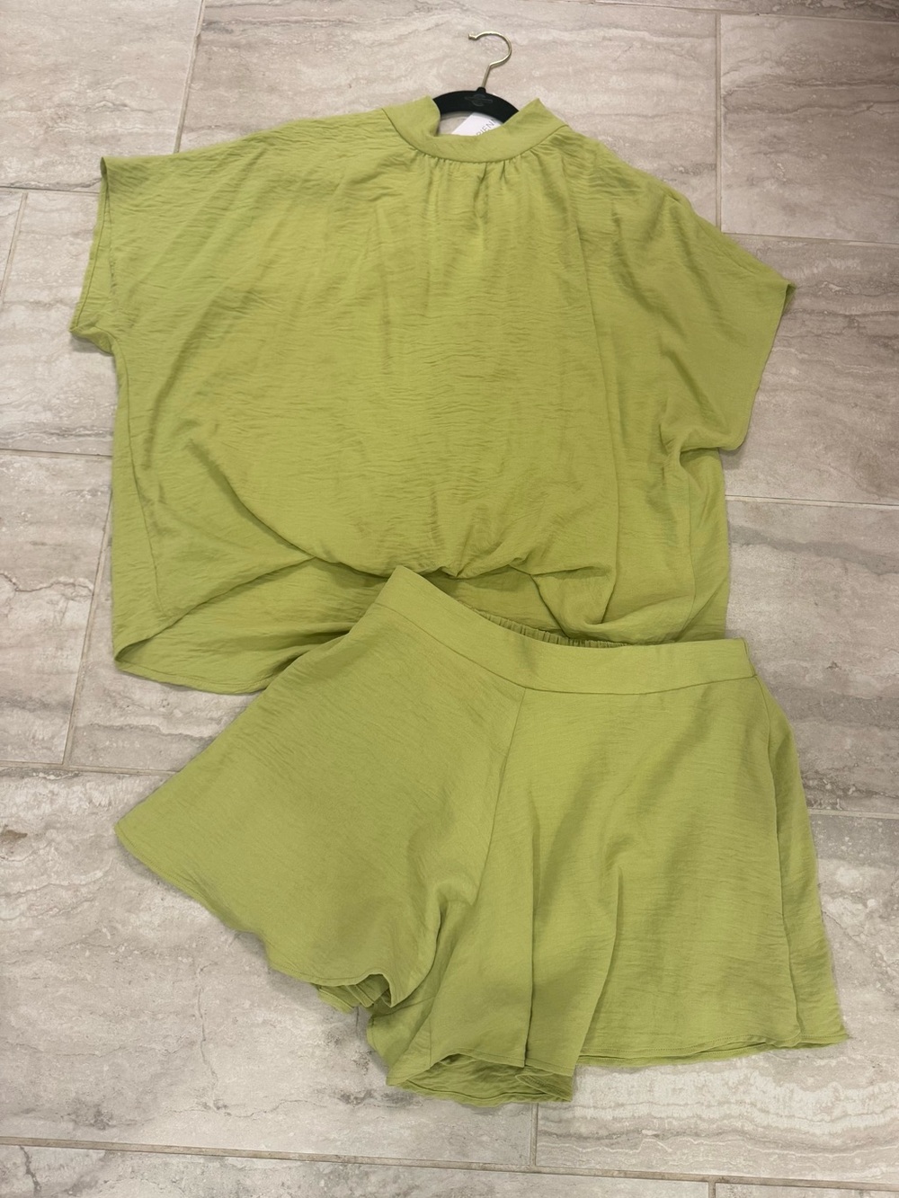 adrienne sweet pea set nwt